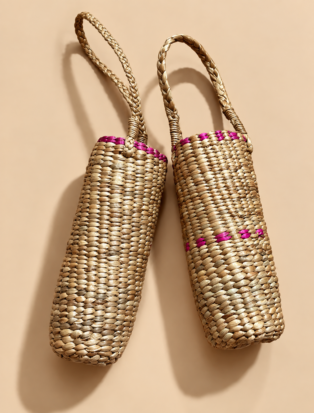 Water hyacinth Bottle holder