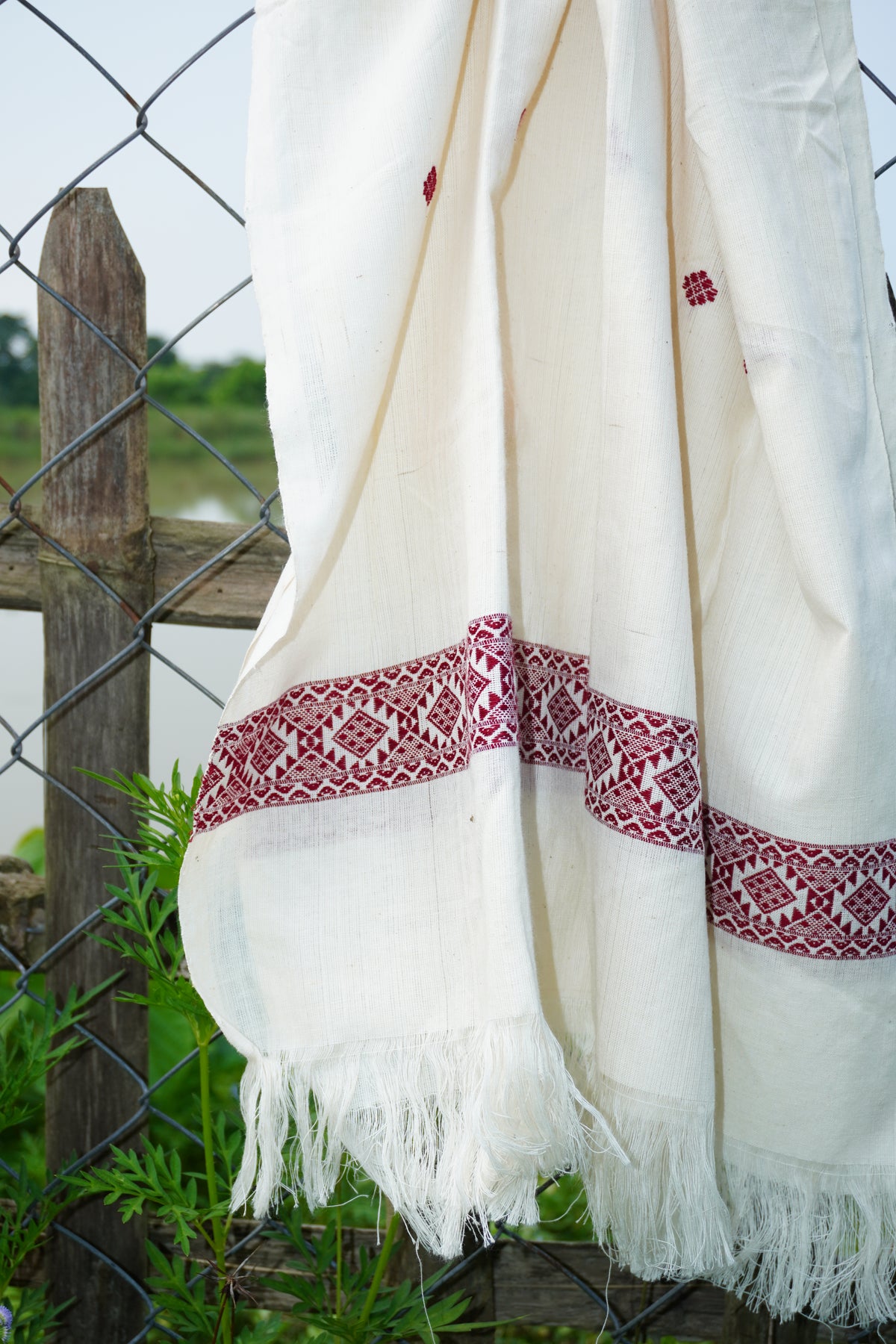 White and Maroon Cotton stole